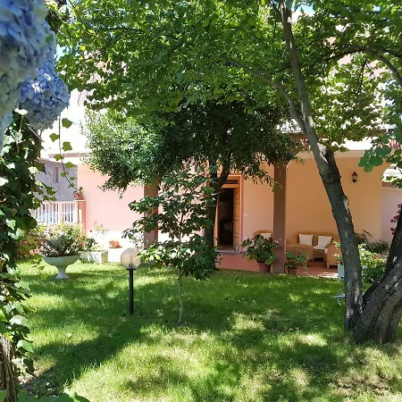 בית הארחה Portico Montiferru *